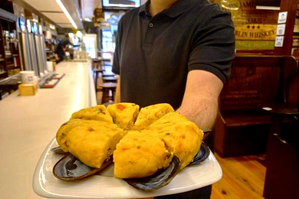 Fin-de-semana-de-tortillas-en-el-Molly-Malone-de-La-Pola